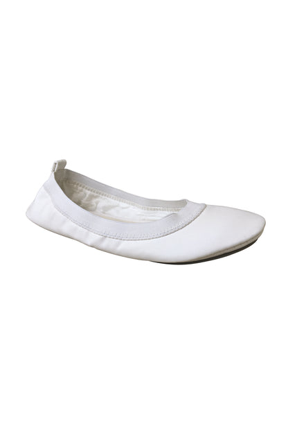 White Foldable Portable Travel Shoes